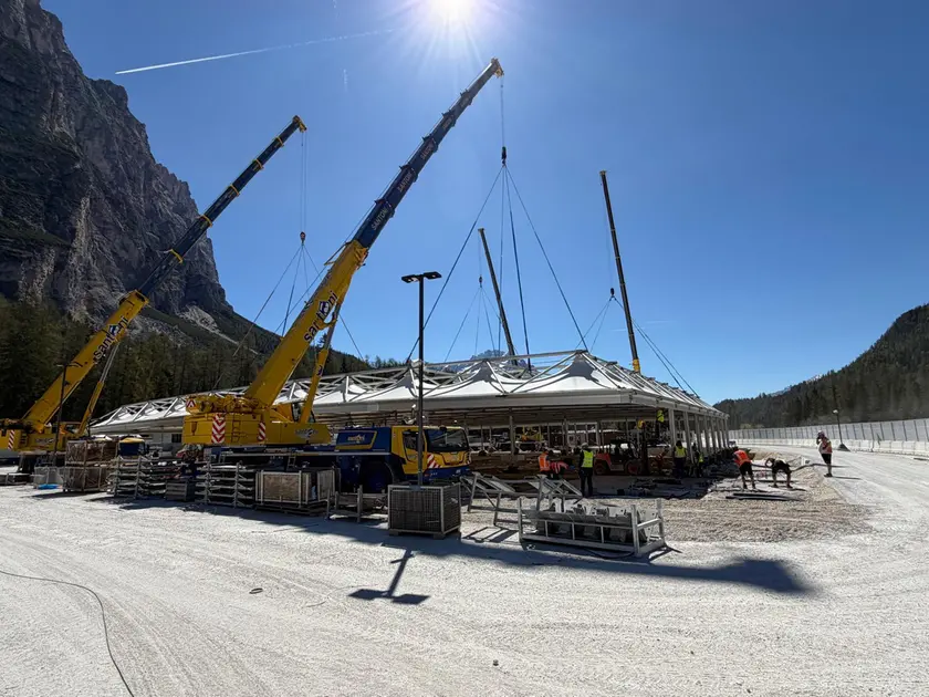Lo smontaggio del Villaggio olimpico di Cortina
