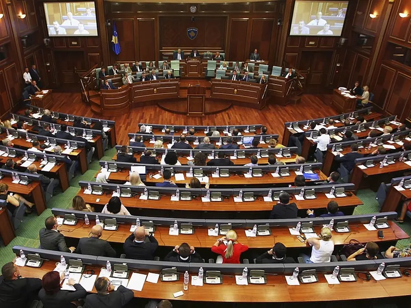 Un'immagine d’archivio dell'aula del Parlamento di Pristina sciolto dopo la mancata elezione del nuovo Presidente della Repubblica