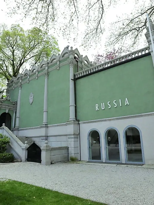 Il padiglione della Russia ai Giardini sarà riaperto ma il pubblico non potrà entrarci