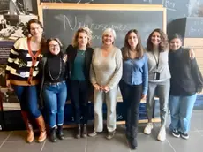 Lo staff di ricercatrici guidate dalla direttrice del Laboratorio di Neuroscienze Raffaella Rumiati (al centro)