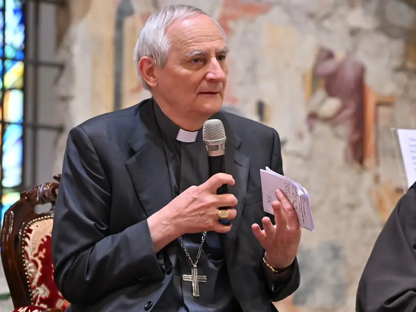 Il Cardinale Zuppi durante l'incontro con i ragazzi al Santuario Sant'Antonio da Padova. Foto Petrussi