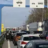 Coda a un valico nei Balcani
