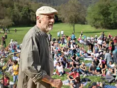 Marco Paolini durante uno degli eventi organizzati con la sua Fabbrica del Mondo