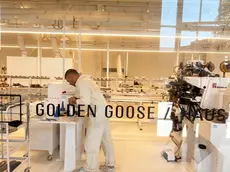 L'interno dello stabilimento di Golden Goose