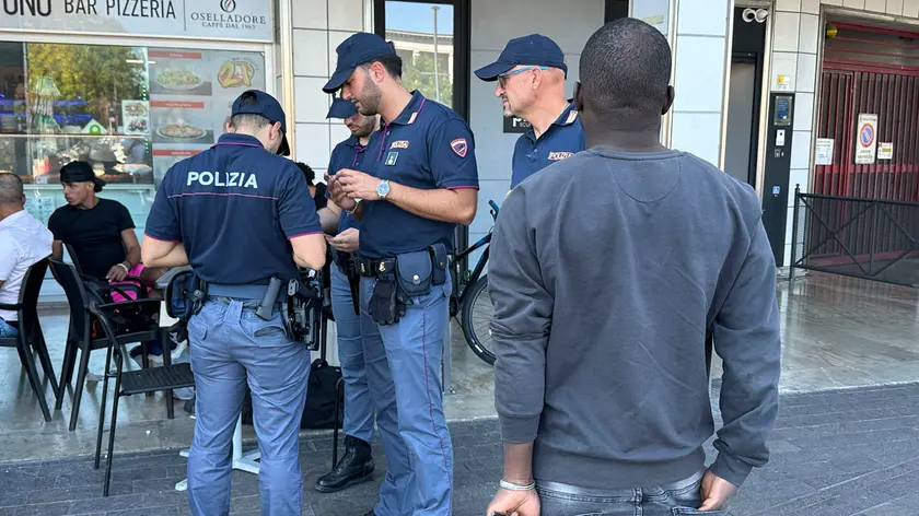 MALFITANO-AGENZIA BIANCHI- PADOVA- STAZIONE ZONA ROSSA- CONTROLLI POLIZIA