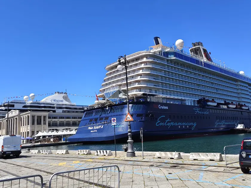 La Mein Schiff 4 a Trieste (Foto Bruni)