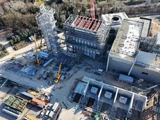 I lavori a Monfalcone, con l’addio al camino da 150 metri della centrale