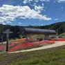 La stazione di monte della cabinovia di Socrepes