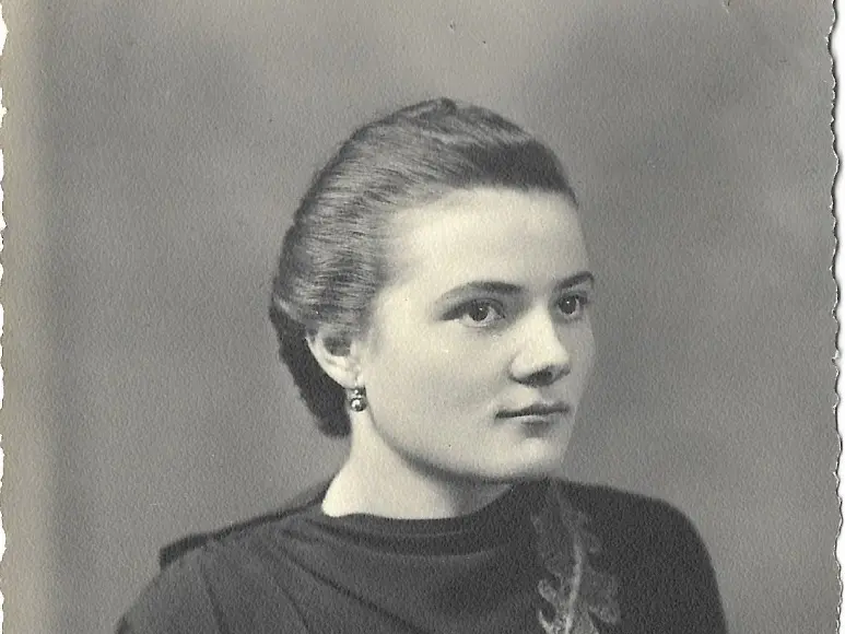La giovane Olga votò per la Repubblica nel 1946