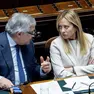 Giorgia Meloni con Antonio Tajani alla Camera (foto Agf)