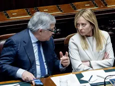 Giorgia Meloni con Antonio Tajani alla Camera (foto Agf)