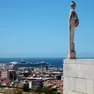 La statua di Minerva di Mascherini alla sede centrale di UniTs (Silvano)