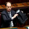 Il ministro per i Rapporti con il Parlamento, Luca Ciriani (foto Ansa)
