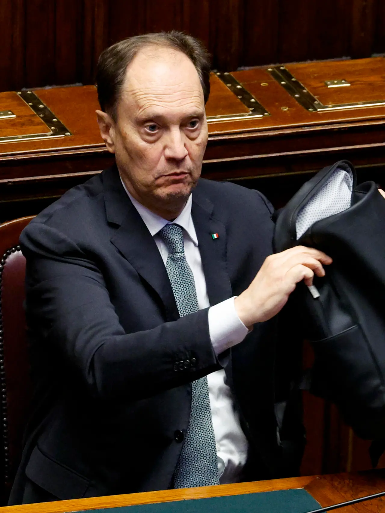 Il ministro per i Rapporti con il Parlamento, Luca Ciriani (foto Ansa)