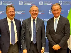 Il presidente dell’Adsp Consalvo, il ministro Urso e l’assessore regionale Scoccimarro