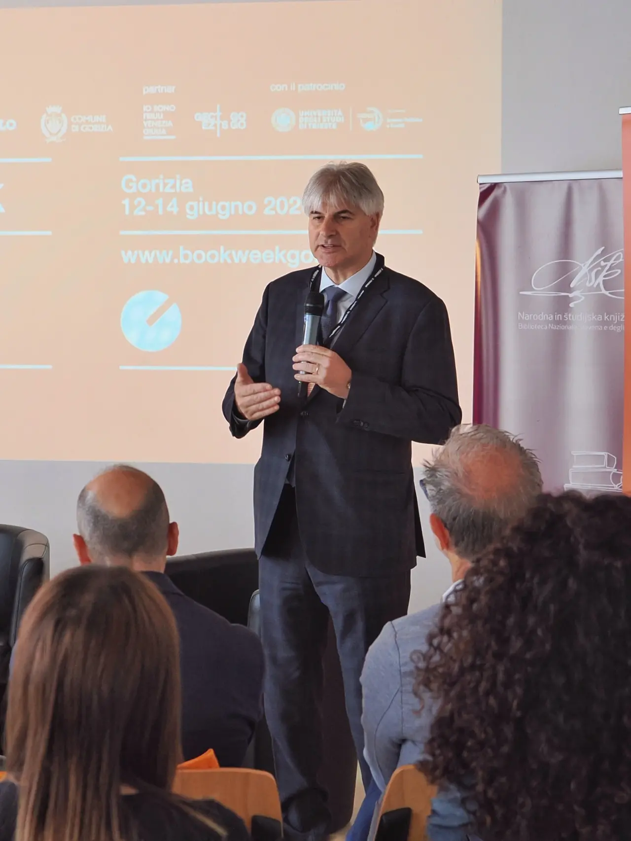 Il condirettore Nem con delega a Il Piccolo Alberto Bollis all'inaugurazione di Bookweek Gorizia. Foto Tibaldi
