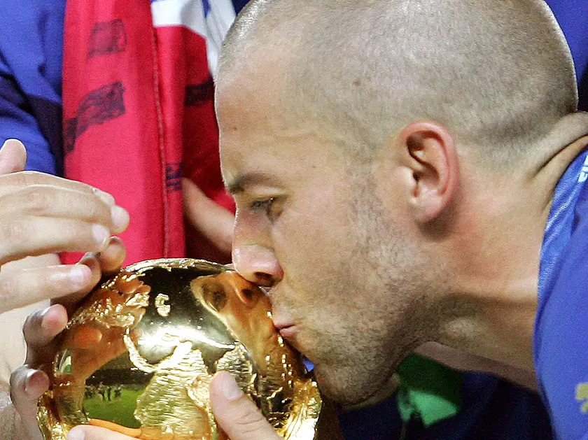 Alessandro Del Piero con la Coppa del Mondo a Berlino 2006