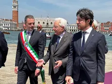 Sergio Mattarella accolto a Venezia dal sindaco Venturini e dal presidente Stefani