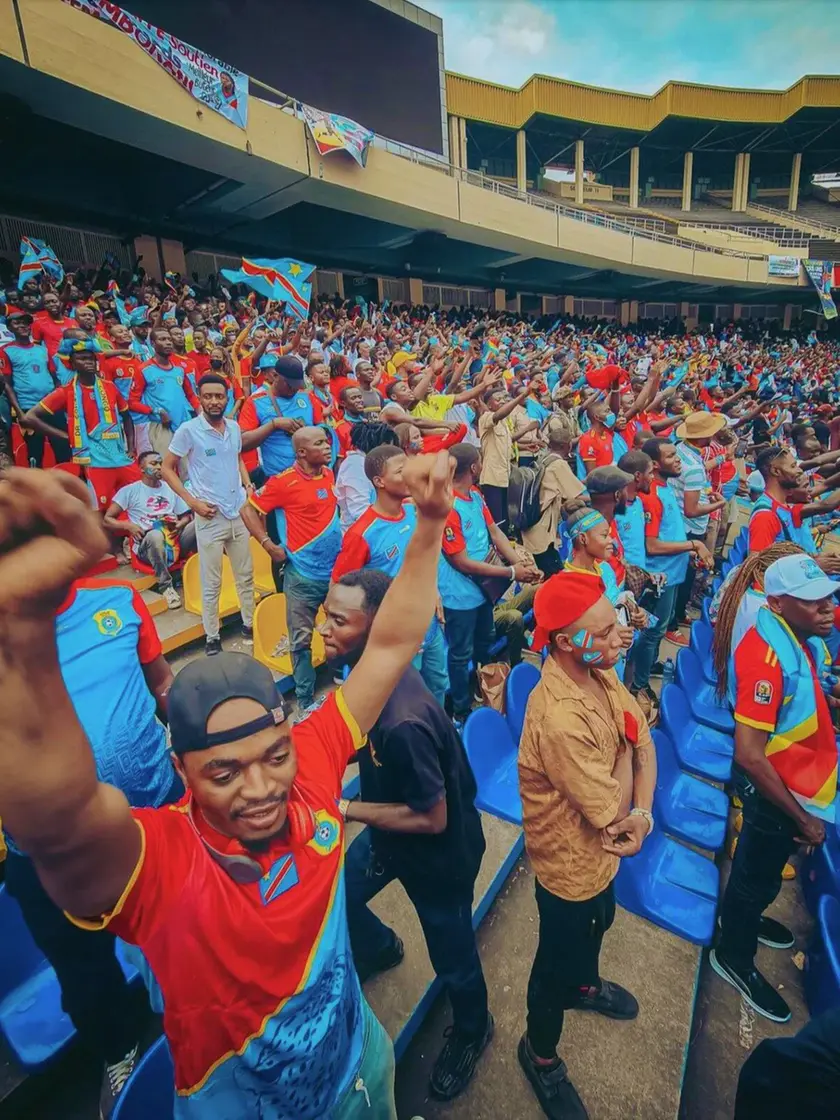 Tifosi del Congo allo stadio (foto Mikebrown7)