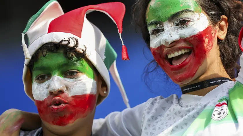 Tifosi allo stadio per la sfida tra Iran e Nuova Zelanda