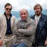 Giuseppe Battiston con Antonio Albanese e gli altri protagonisti del film "Lavoreremo da grandi"