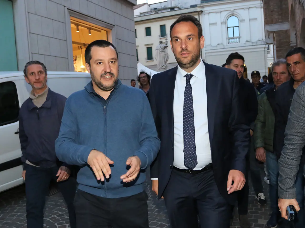 FERRAZZA AG.FOTOFILM TREVISO CAMPAGNA ELETTORALE IN FOTO SALVINI E CONTE ALLA LOGGIA DEI 300 Treviso - Campagna elettorale della Lega - Matteo Salvini a Treviso 2018 duemiladiciotto Matteo Salvini a Treviso con il candidato sindaco Mario Conte