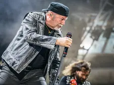 Vasco Rossi sul palco del Bluenergy Stadium Foto Simone Di Luca
