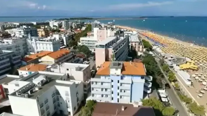 Il giovane si trovava a Lignano in gita scolastica (foto d'archivio)