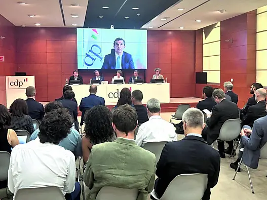La conferenza stampa nella sede milanese di Cassa Depositi e Prestiti