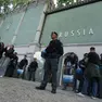 Polizia davanti al Padiglione della Russia alla Biennale lo scorso maggio
