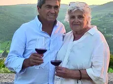 La vignaiola veronese Marinella Camerani e il compagno Cesar