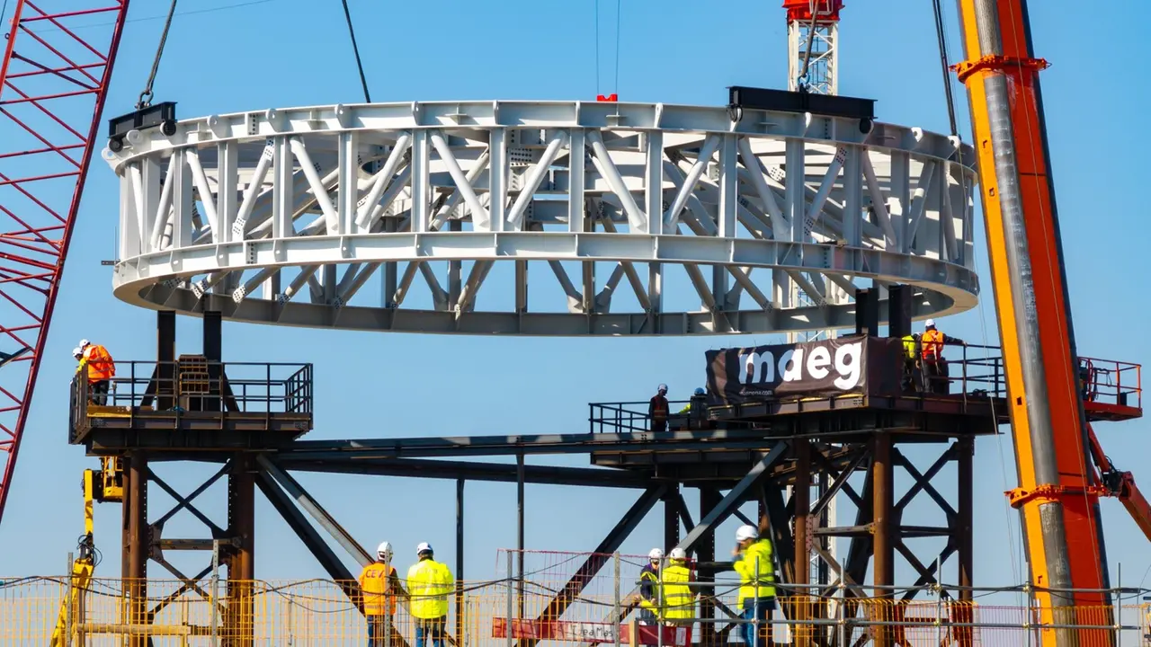 Il cantiere dell’impresa trevigiana Maeg per la costruzione del Bosco dello Sport a Venezia