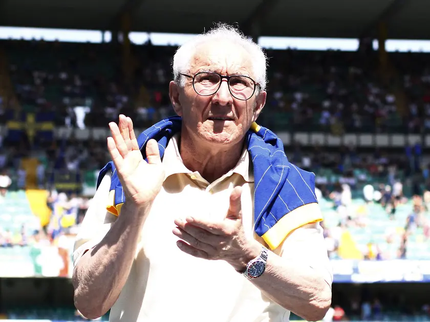 Osvaldo Bagnoli (nato il 3 luglio 1935), ex calciatore di Milan e Udinese