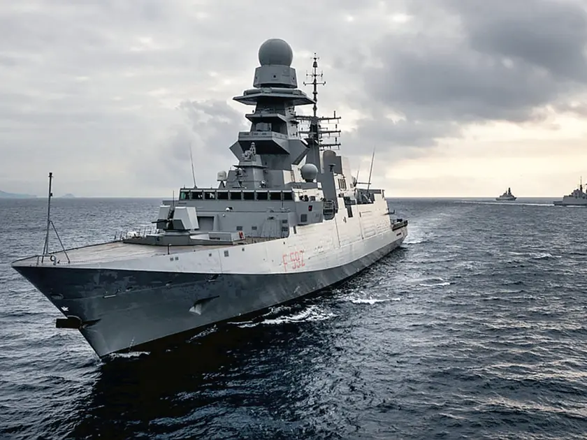 Una fregata della classe Fremm costruita da Fincantieri