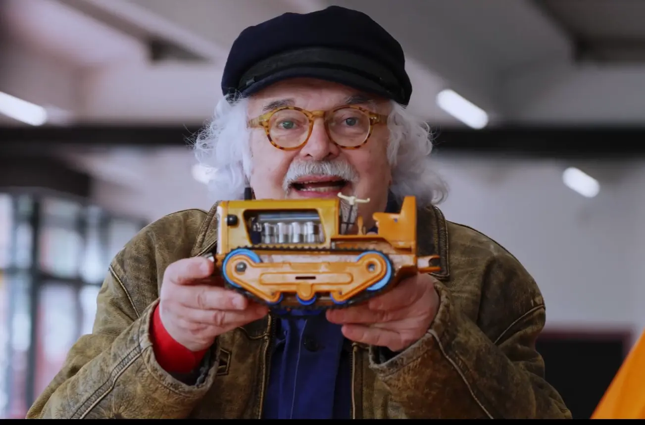 Il documentario "R60, la Vaca ad Fer – Alla ricerca del trattore operaio", sulla storia delle Officine Meccaniche Reggiane