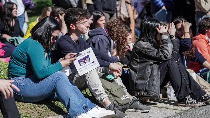 Un gruppo di giovani