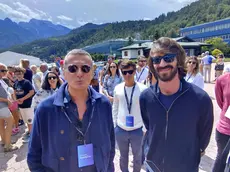 Francesco Milleri, a sinistra, con Leonardo Del Vecchio ad Agordo