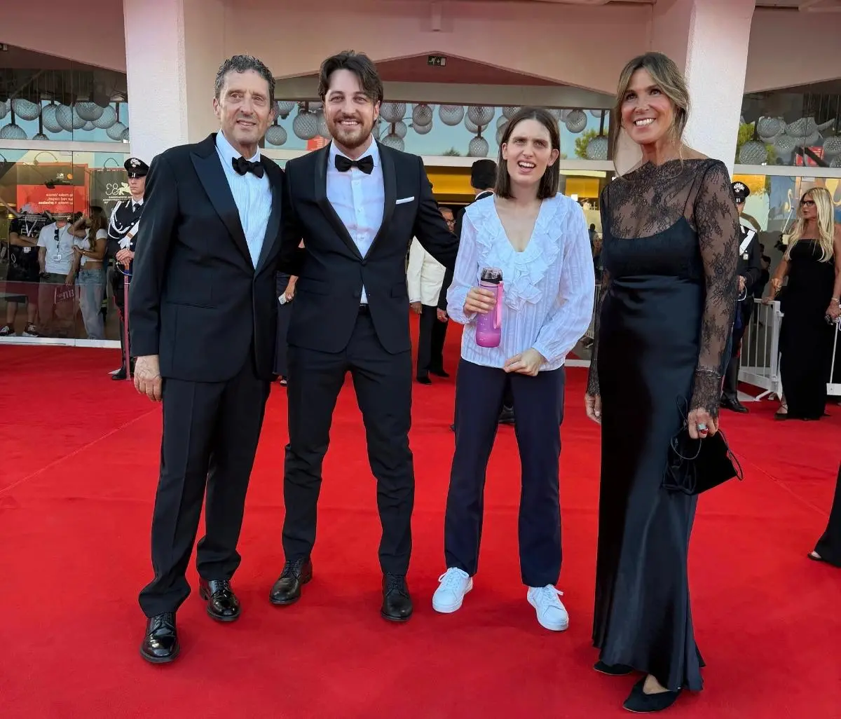 Il presidente del Veneto Stefani sul red carpet