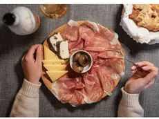Una degustazione di prosciutto Sauris