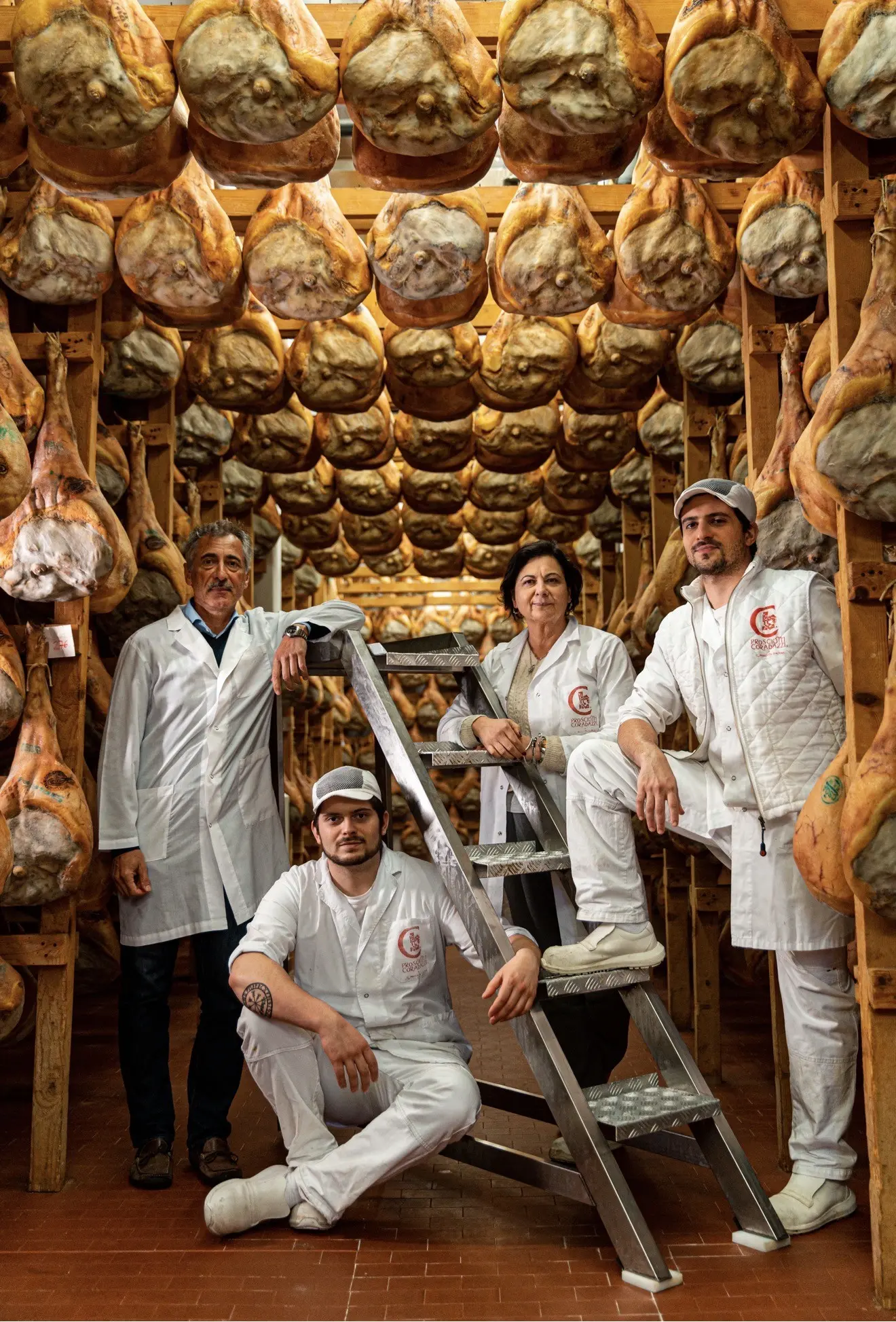 La famiglia Coradazzi che quest’anno festeggia i cinquant’anni del prosciuttificio a San Daniele