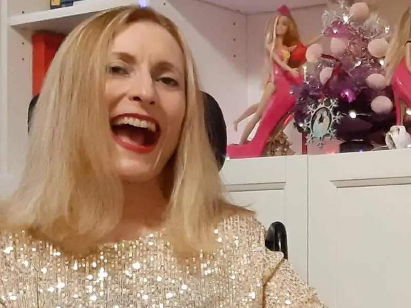 Una foto di Martina Oppelli, la donna di 49 anni, triestina, che ha scelto di morire in Svizzera