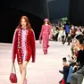 Una sfilata di Chanel a Parigi