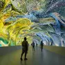 Gorizia: l’opera “Data Tunnel” di Refik Anadol trasforma i dati legati alla natura in forme d'arte astratta, grazie all'AI
