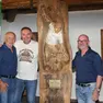 Argentin con Gabriele Tonon e il maestro Giovanni Bragato autore della scultura