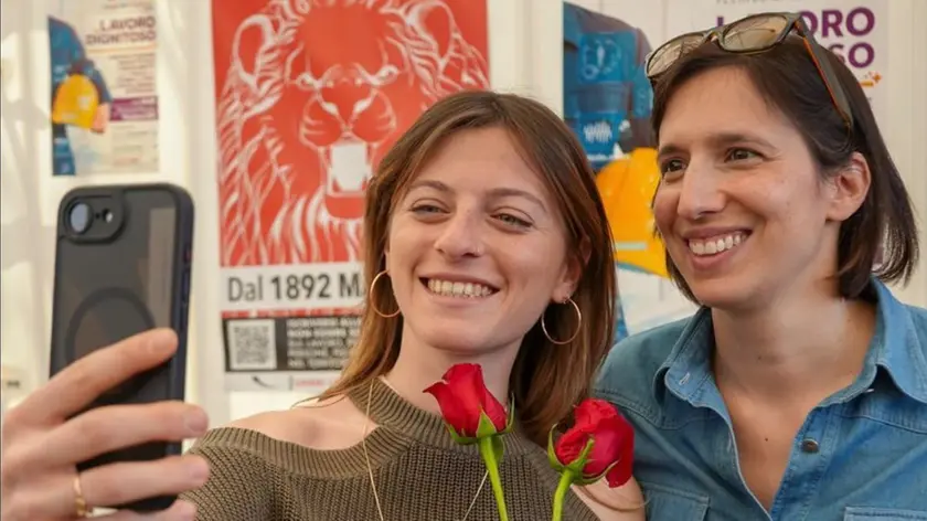 Virginia Libero con la segretaria del Partito Democratico