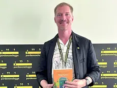 Lo scrittore premio Pulitzer Andrew Sean Greer