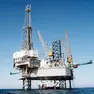 Una piattaforma per le trivellazioni in mare: la compagnia croata Ina ha varato investimenti per 65 milioni