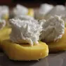 Una gustosa presentazione del baccalà mantecato con polenta
