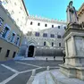 Rocca Salimbeni, quartier generale del Monte dei Paschi di Siena, banca al centro del risiko