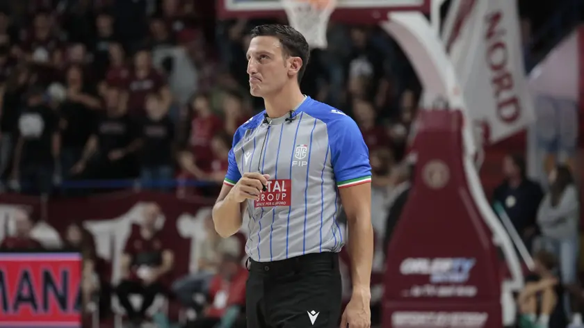 L'arbitro Attard (foto Pòrcile)